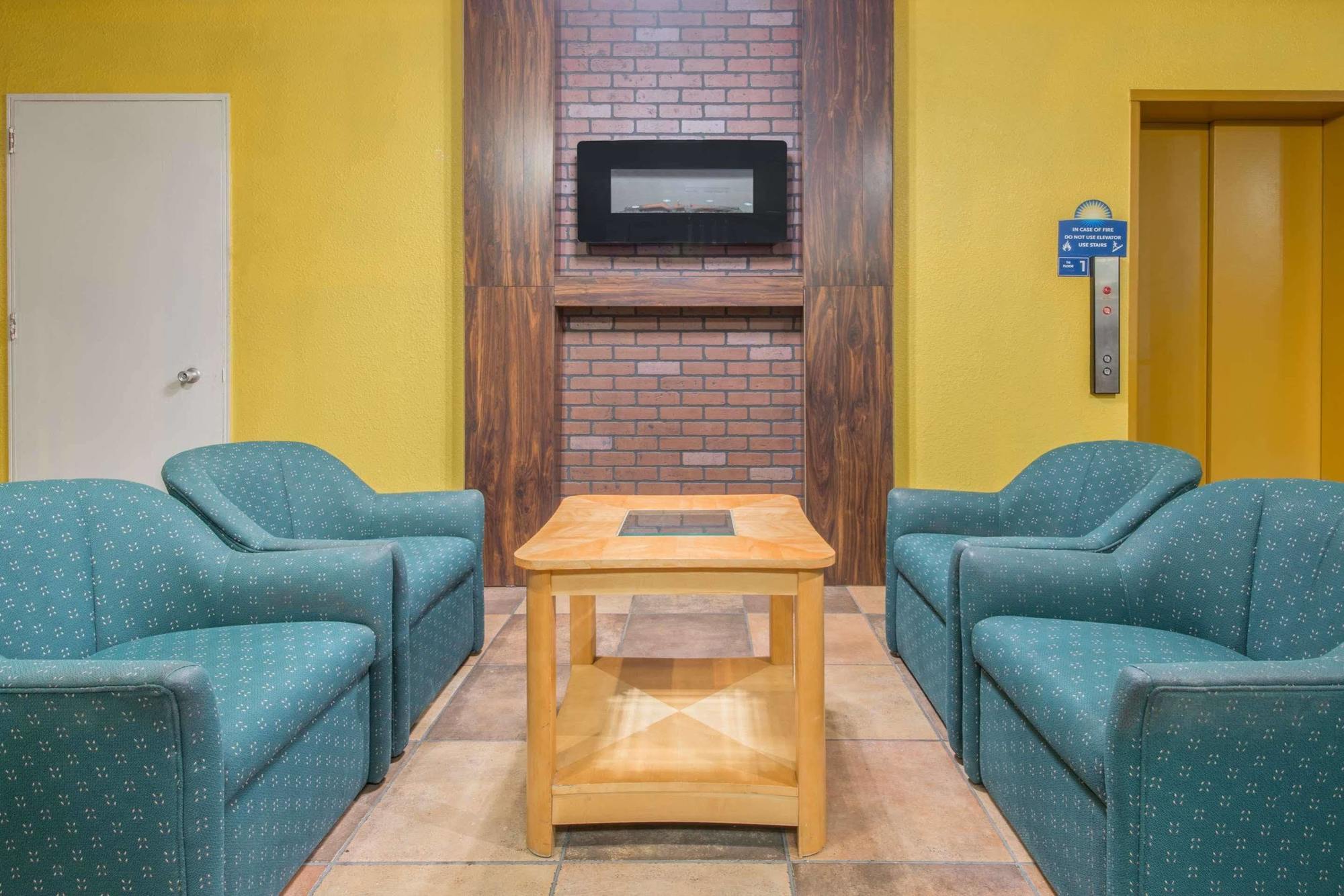 Days Inn Missoula University Ngoại thất bức ảnh